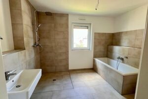 Haus 152 Bad mit Dusche und Tageslicht